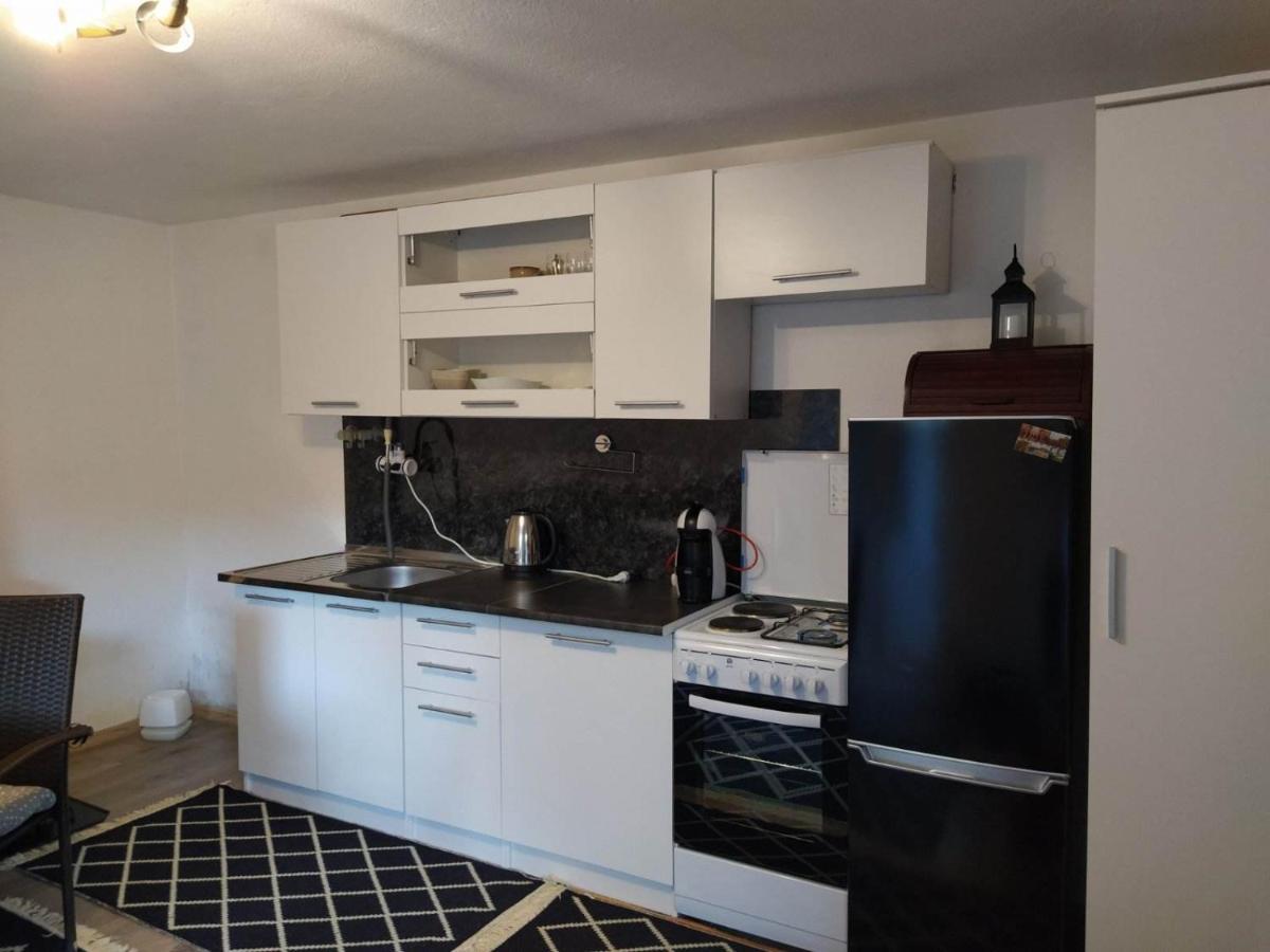 Guest House Bee Високо Экстерьер фото